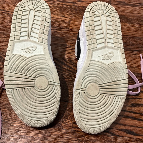 Nike Air Jordan Sneakers - Size 8 - Picture 6 of 7